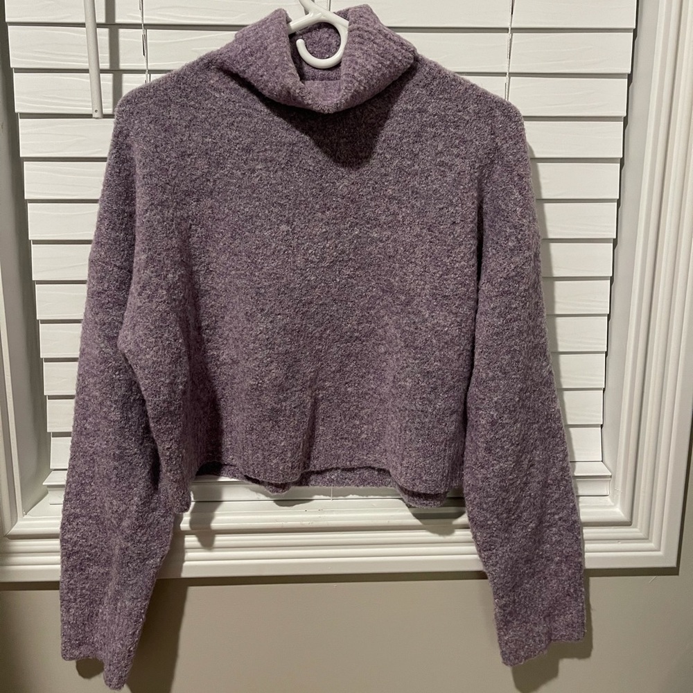 Kittenish purple cropped sweater